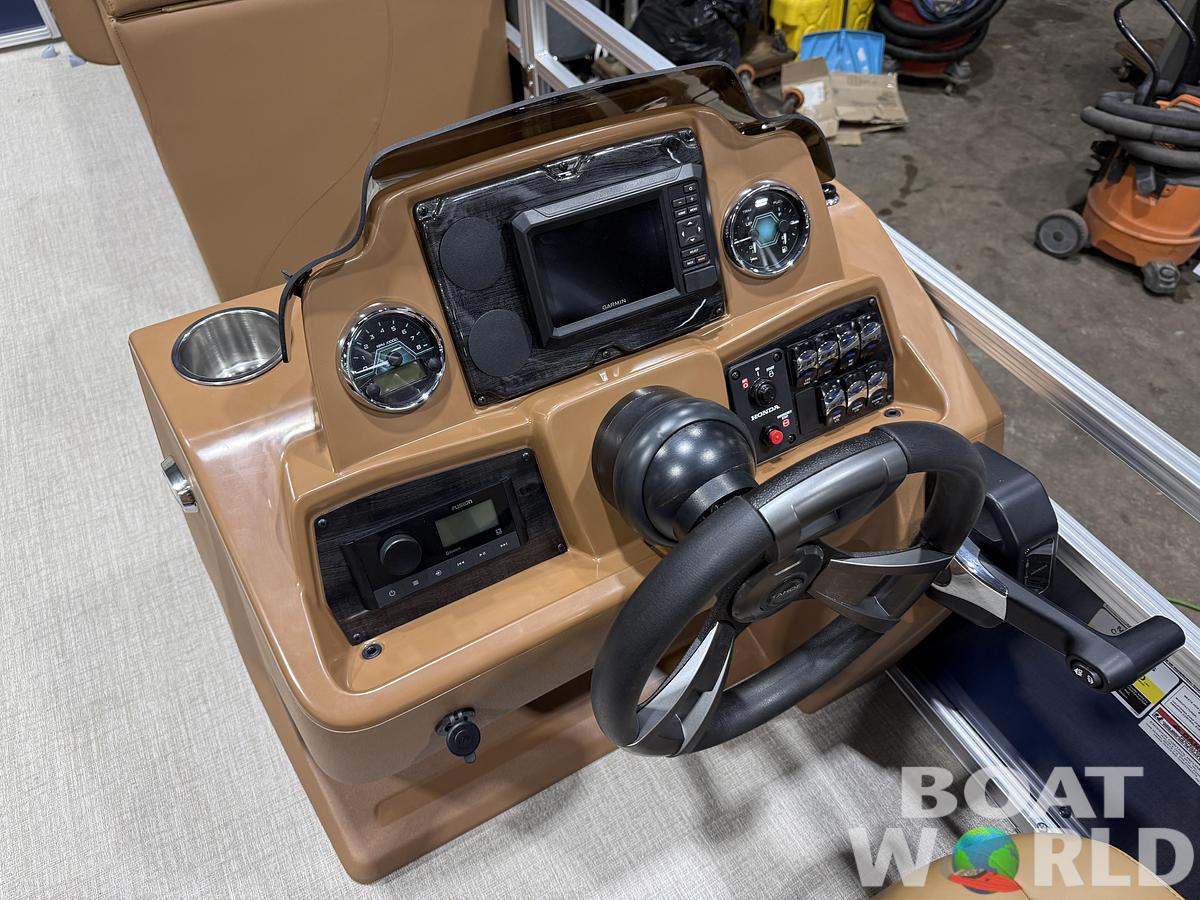 2026 Tahoe Sport 2385 Rear Fish Tritoon $46995