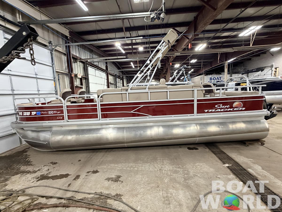 Used 2019 Sun Tracker  Fishin Barge 22 DLX XP3 Tritoon & 150HP Mercury 4Stroke - $39,995