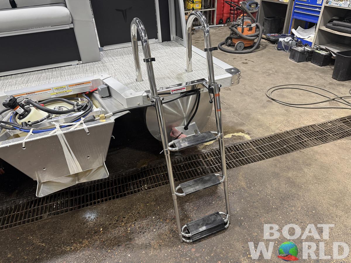 2026 Tahoe Pontoons Sport 1980 Cruise Rear Bench (CRB)