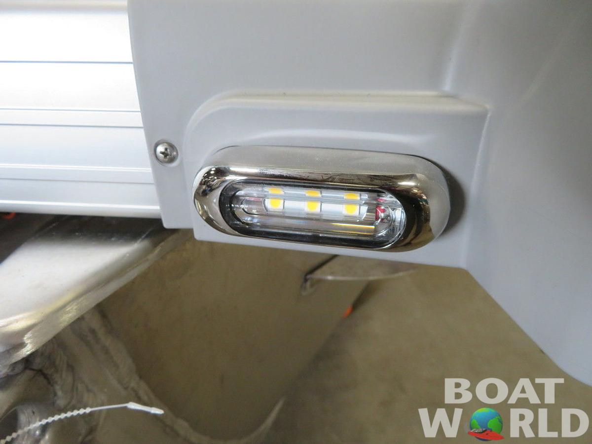 2025 Princecraft Vectra 23 RL SS Swingback Pontoon & Mercury 4-Stroke EFI