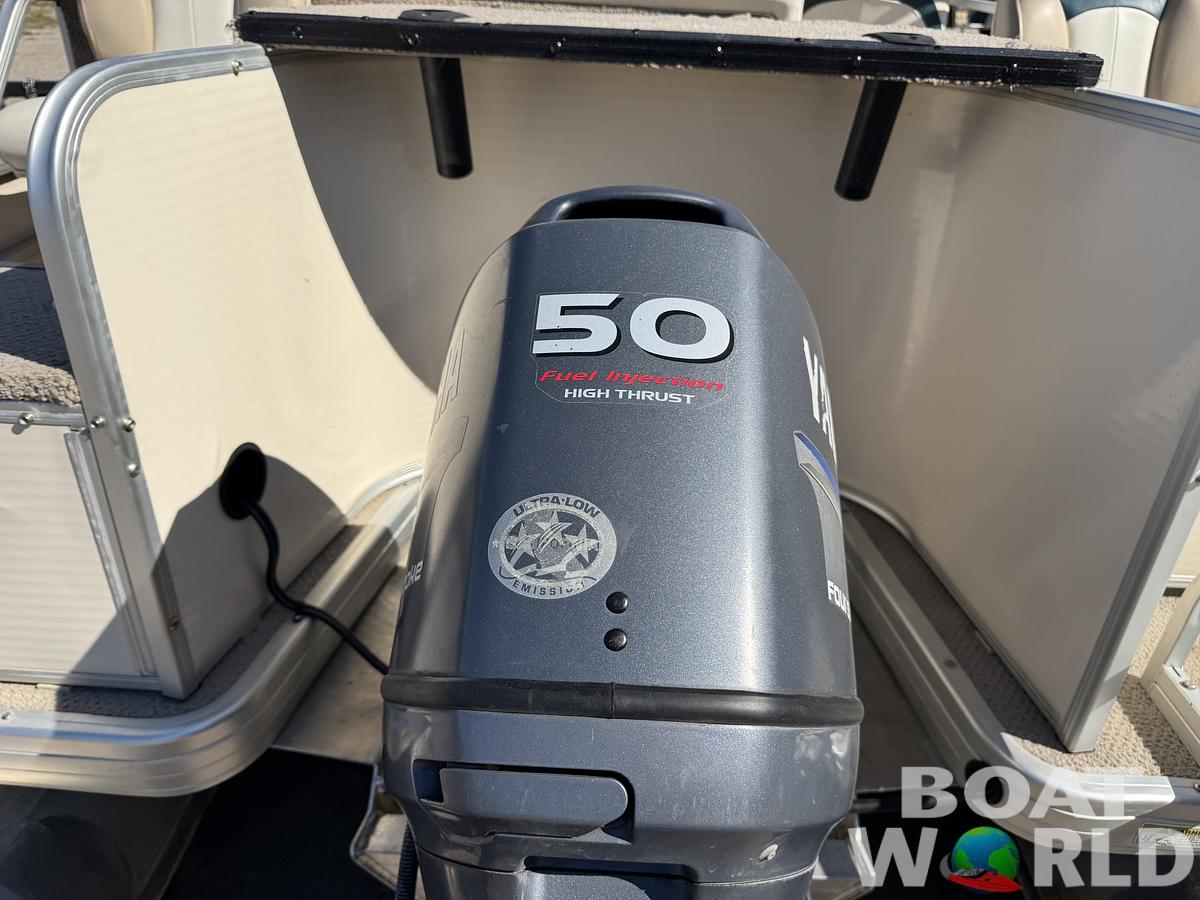 Used 2004 Sweetwater 2222 DF Pontoon