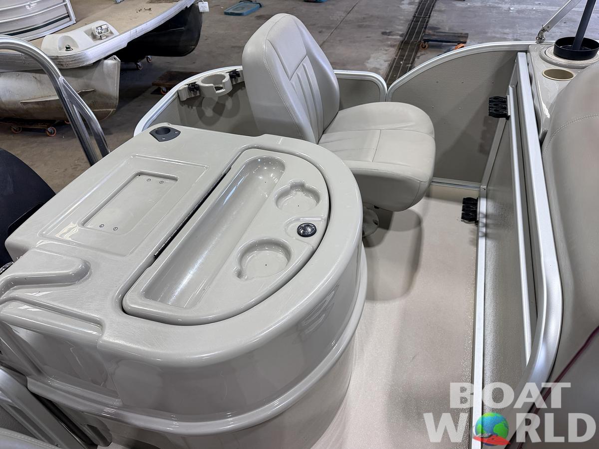 Used 2014 Premier 221 Gemini Fish n Cruise & 50HP Mercury 4Stroke -$19,995