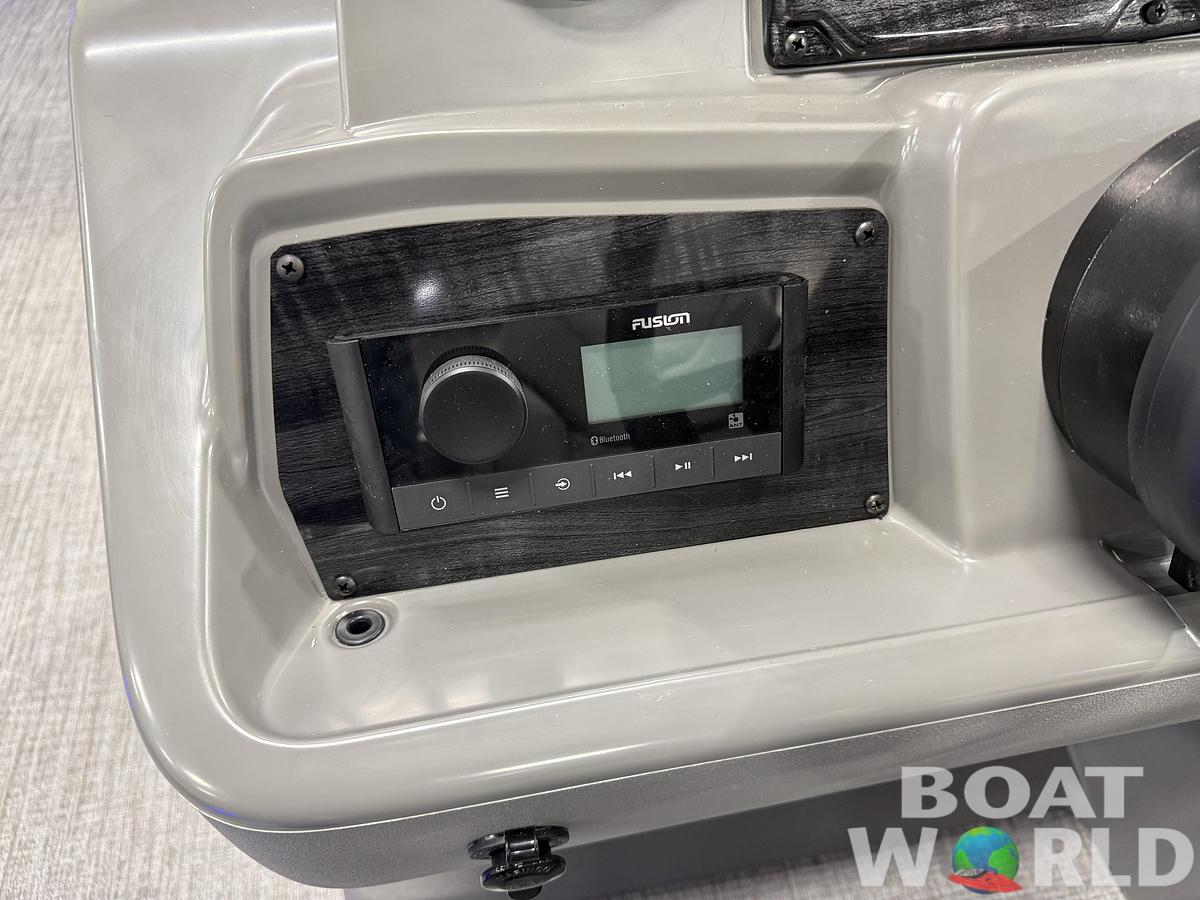 2026 Tahoe Pontoons Sport 2385 Rear Fish Tritoon 