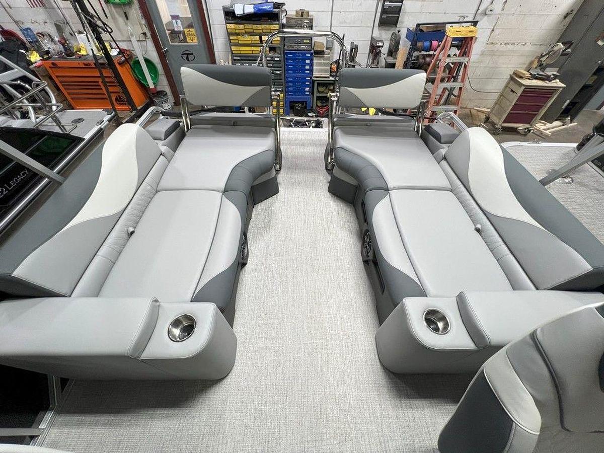 2025 Tahoe Pontoons LTZ 2385 Quad Lounge Shift SS & Honda 4-Stroke EFI