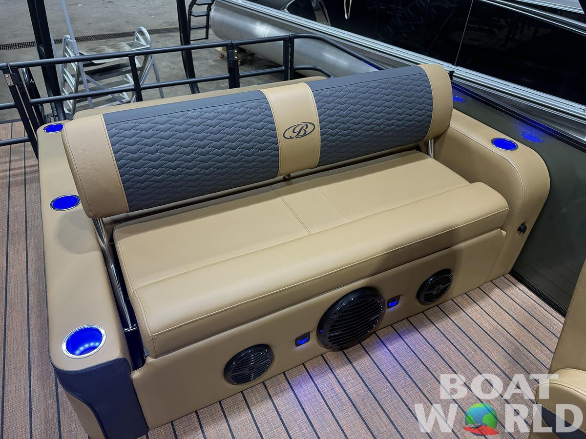 2026 Bentley Pontoons Elite 223 Swingback Tritoon