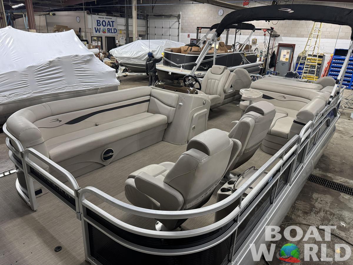 Used 2017 Bennington  22 SS Pontoon with 90HP Yamaha Fourstroke EFI