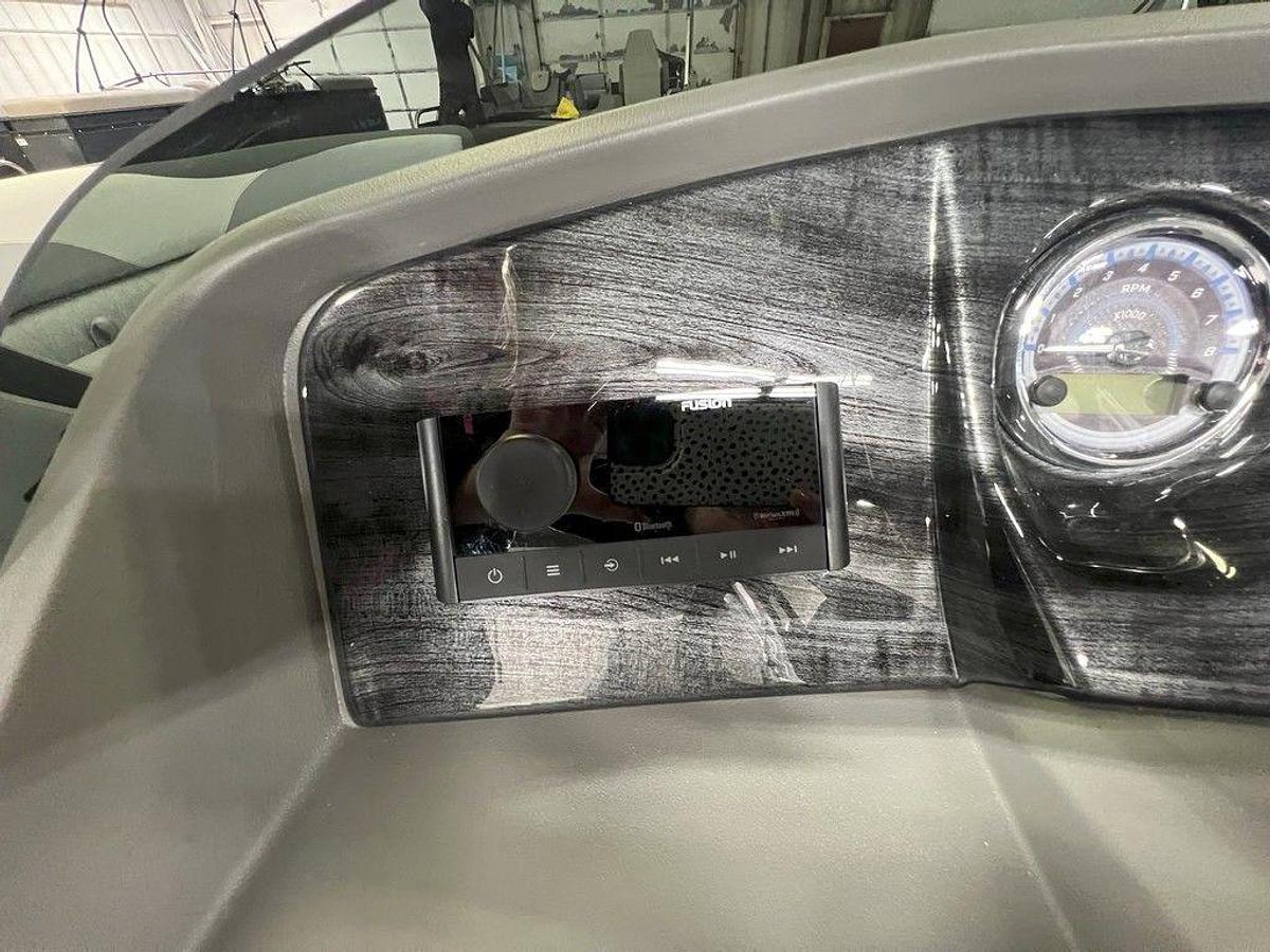 2025 Tahoe Pontoons LTZ 2385 Quad Lounge Shift SS & Honda 4-Stroke EFI