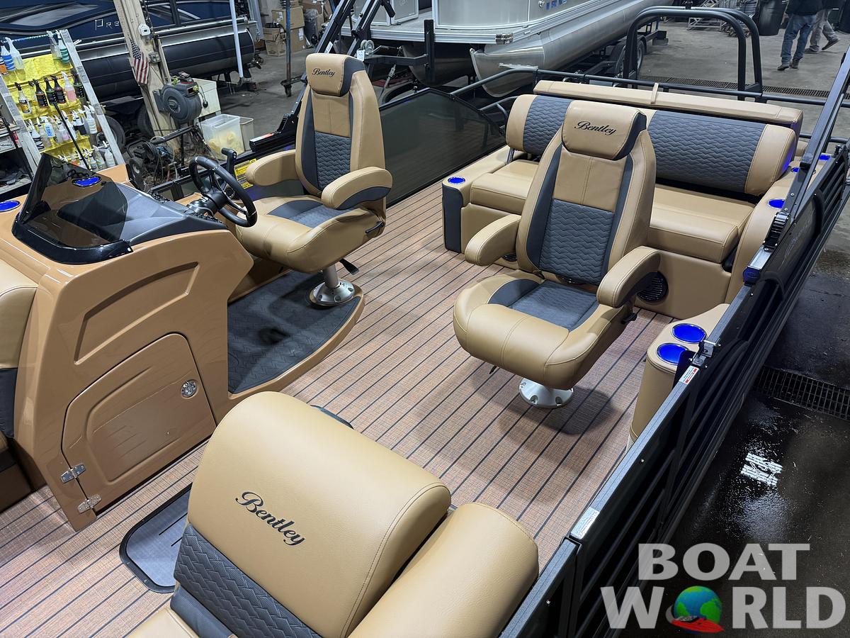 2026 Bentley Pontoons Elite 223 Swingback Tritoon