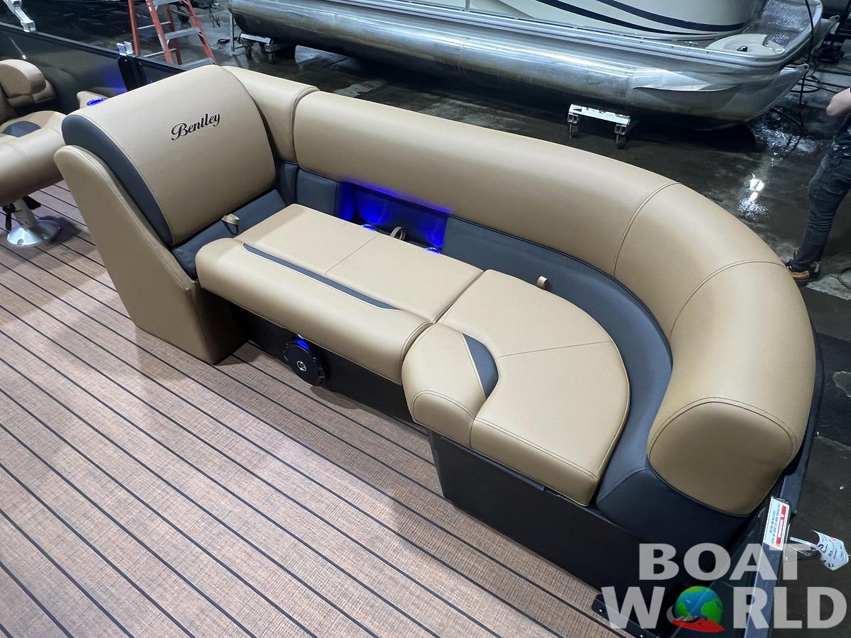 2026 Bentley Legacy 220 QSB Swingback $43995