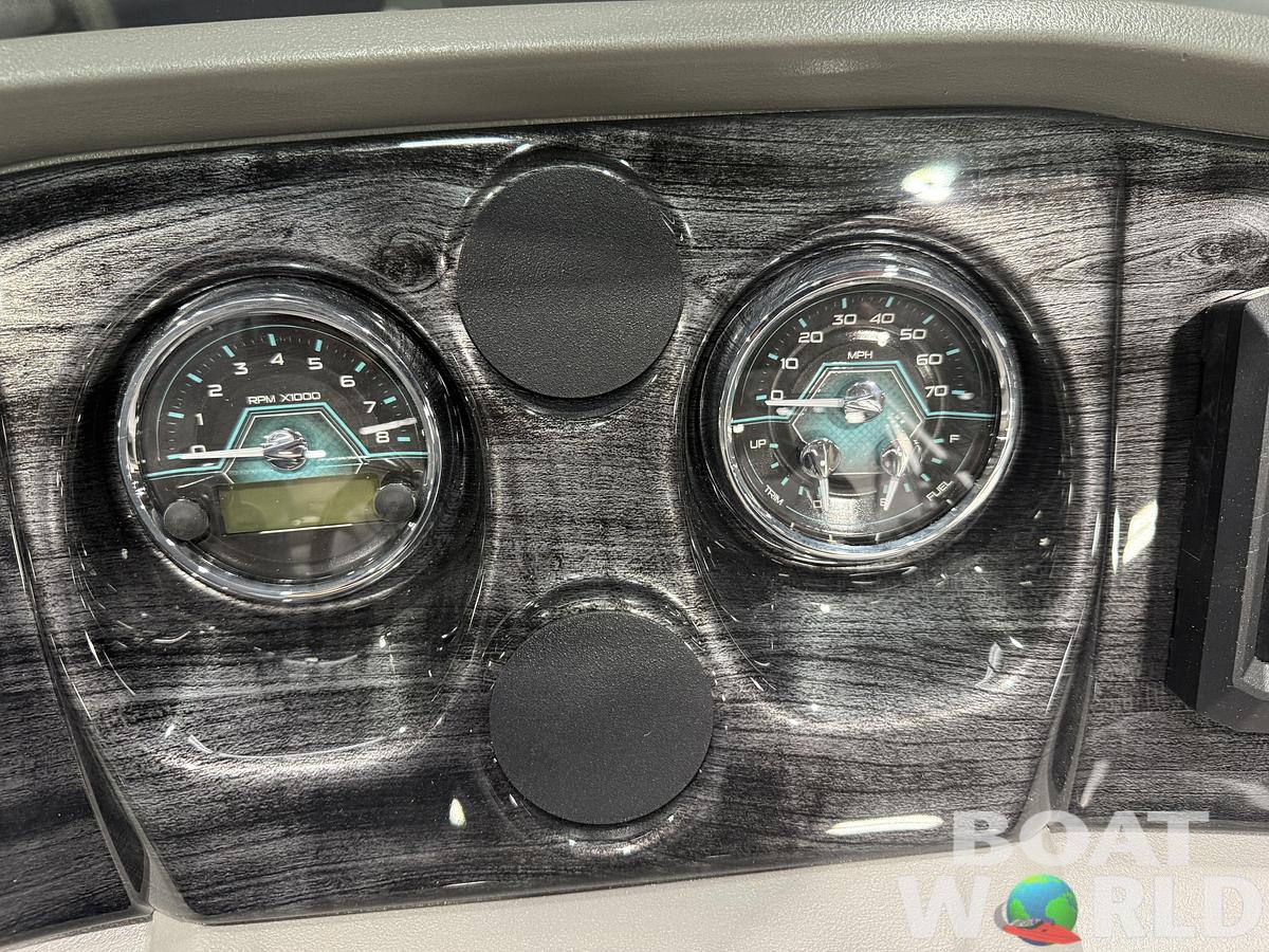 2026 Tahoe LTZ 2385 Swingback (VRB) Pontoon $38995