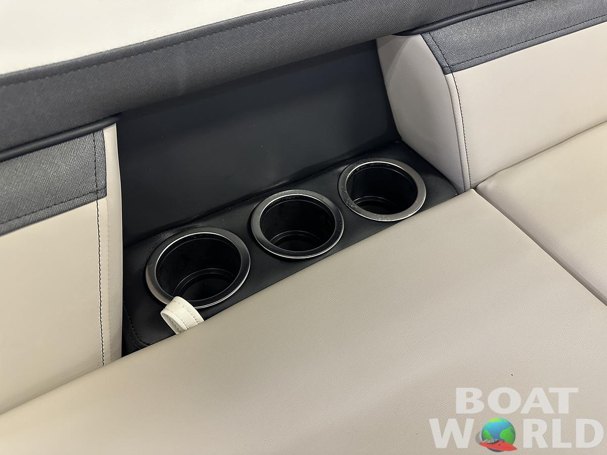 2025 Montego Bay 8522 Fish & Cruise Tritoon & Honda 150HP 4-Stroke EFI