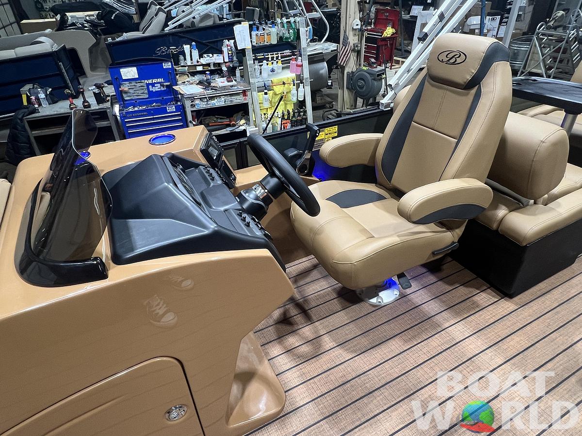 2026 Bentley Legacy 220 QSB Swingback $43995