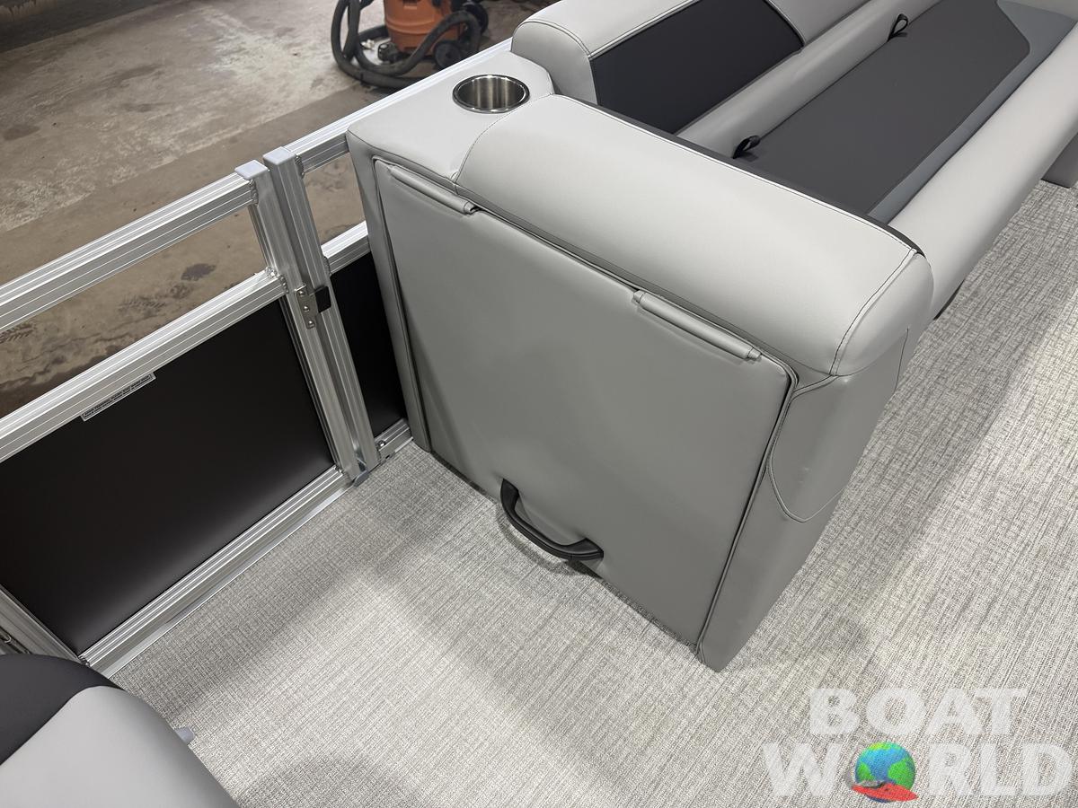 2027 Tahoe Sport 2380 Quad Lounge & 4-Stroke $32995