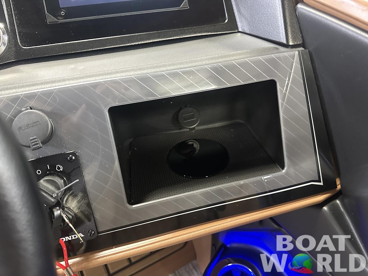 2025 Tahoe Pontoons Cascade 2385 Quad Lounge & Honda 4-Stroke EFI