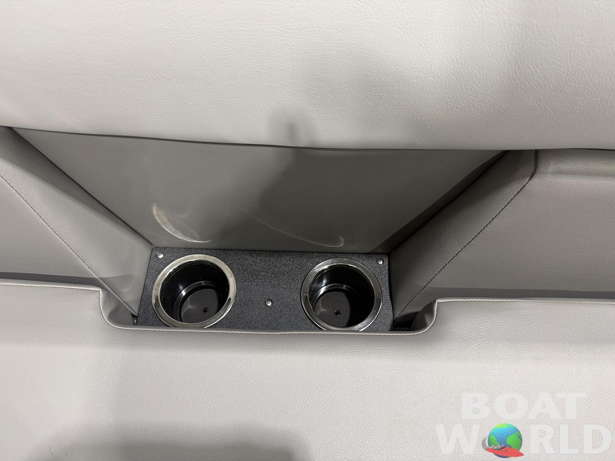 2026 Princecraft Vectra 23 RL SS Swingback Pontoon 