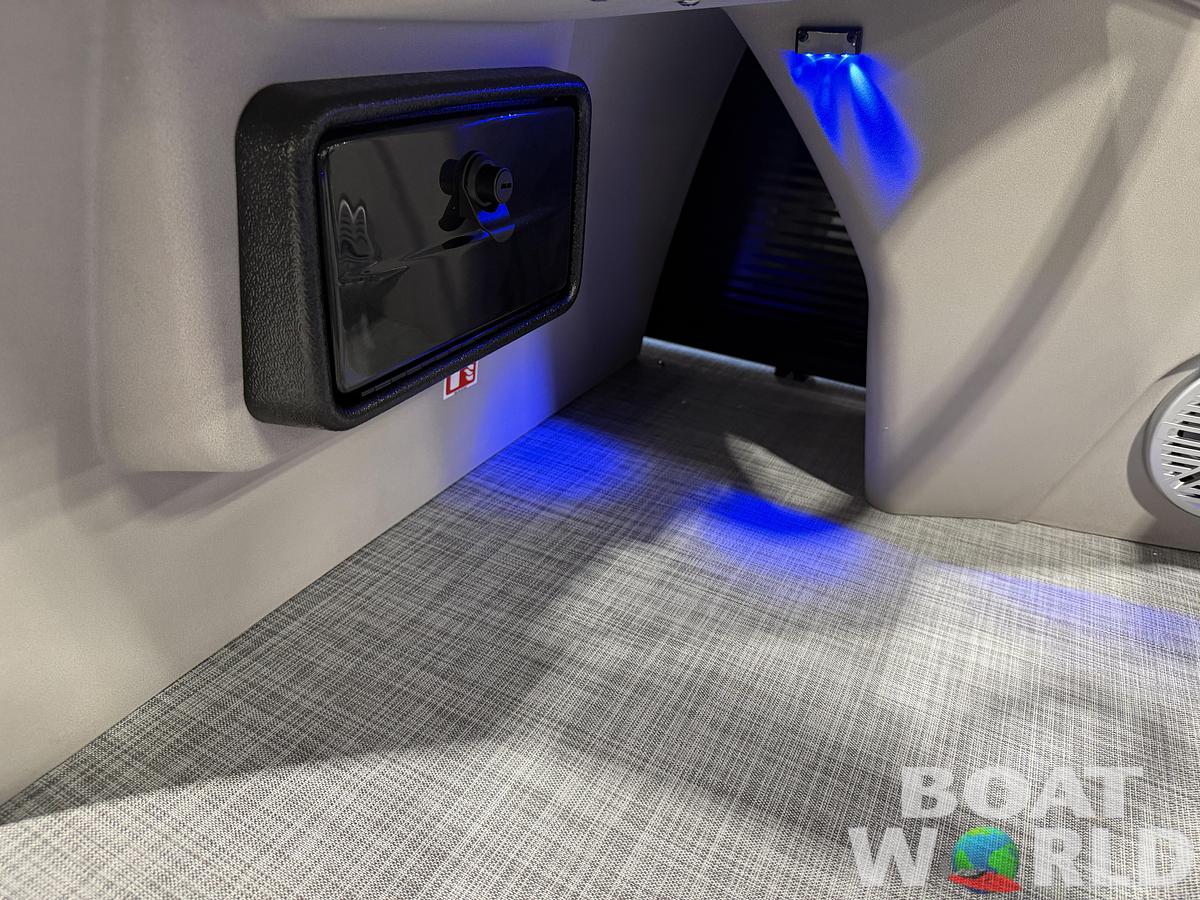 2026 Princecraft Vectra 21 RL Swingback Dinette $30995
