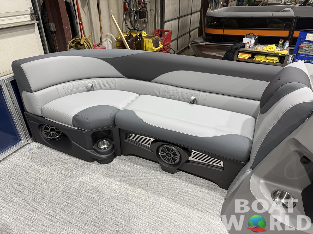 2026 Tahoe LTZ 2385 Swingback (VRB) Pontoon $38995