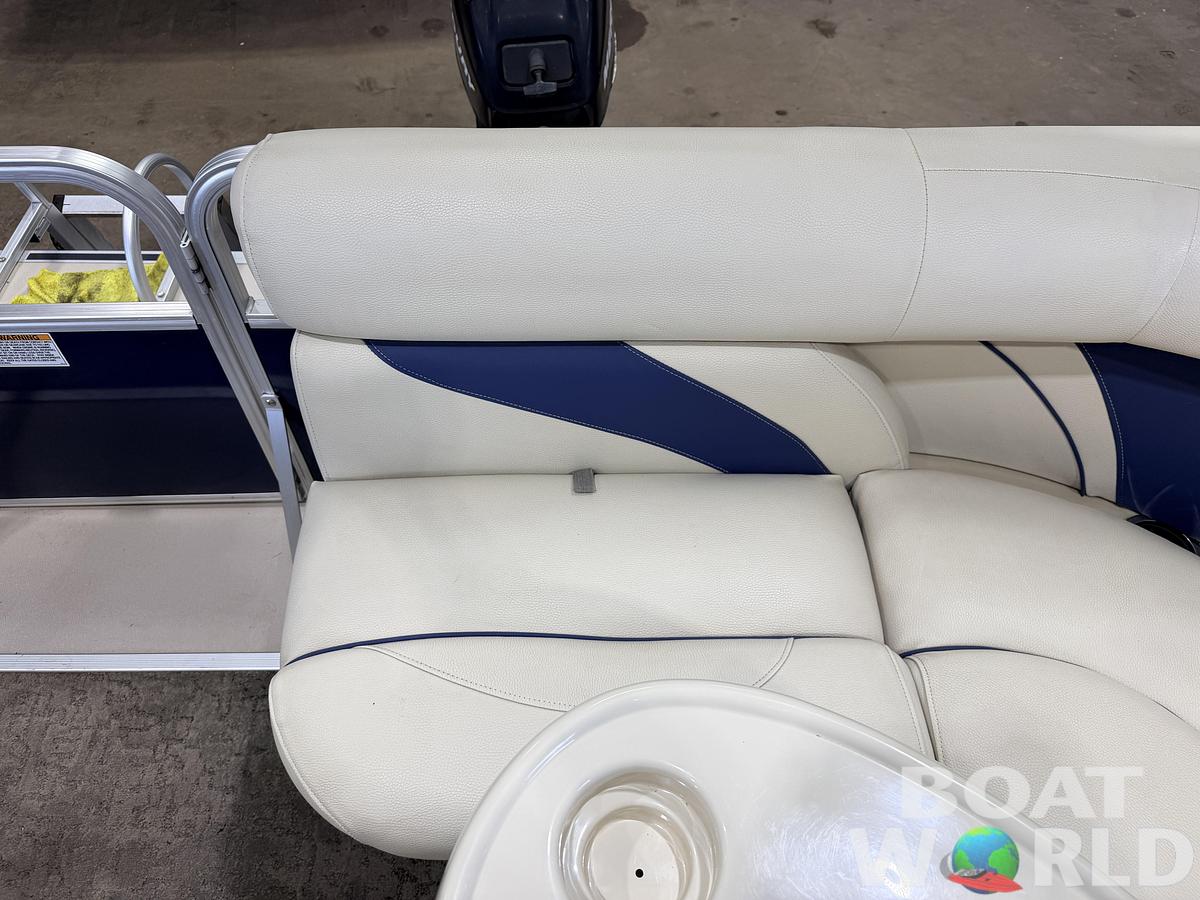 Used 2015 SunChaser 8520 Classic Cruise & 30HP Mercury 4Stroke EFI -$14,995