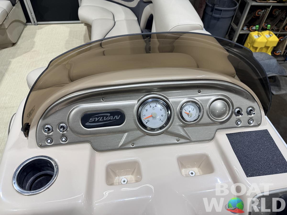 Used 2015 Sylvan Mirage 820 Cruise Special Edition Pontoon