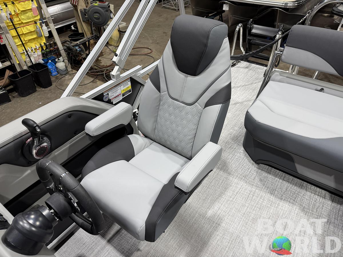 2026 Tahoe Pontoons LTZ 1985 Cruise Rear Bench (CRB) 