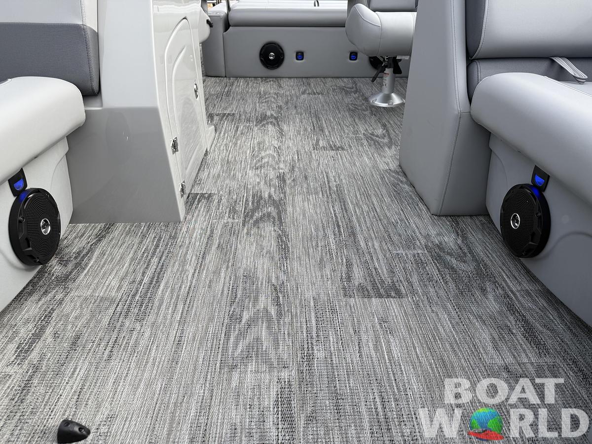 2026 Bentley Pontoons Legacy 200 Swingback Pontoon