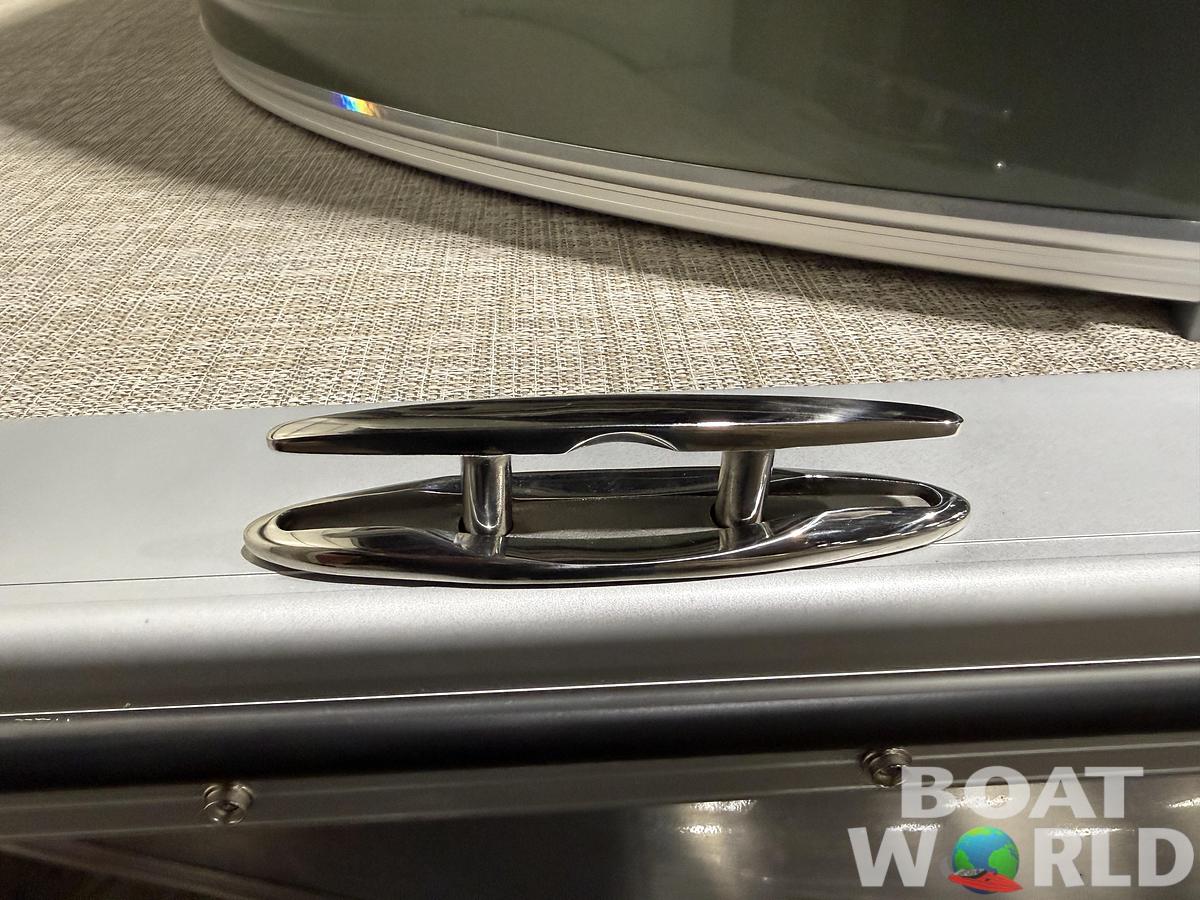 2026 Tahoe Pontoons LTZ 2385 Elite Windshield Tritoon 