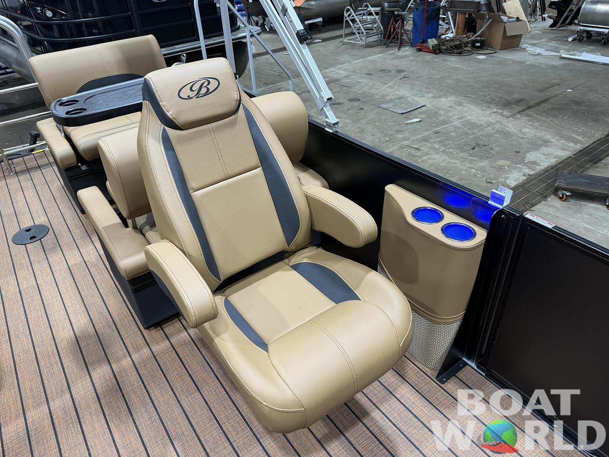 2026 Bentley Legacy 220 QSB Swingback $43995