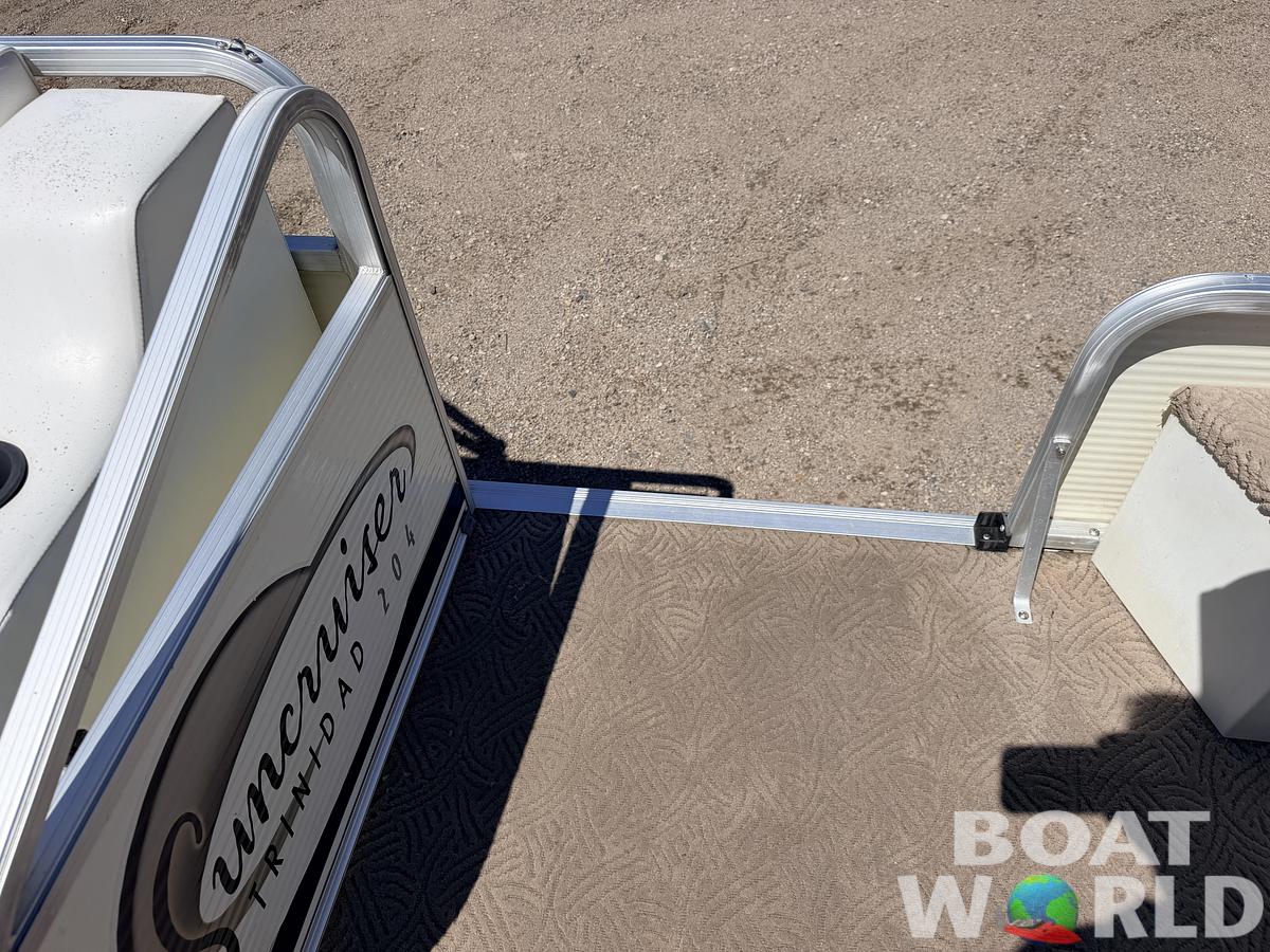Used 2001 Lowe SunCruiser Trinidad 204 & 50HP Mercury 4Stroke -$11,995