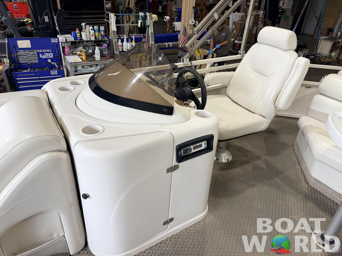 Used 2004 Starcraft 226 Elite & 50HP Mercury 4Stroke EFI -$14,995