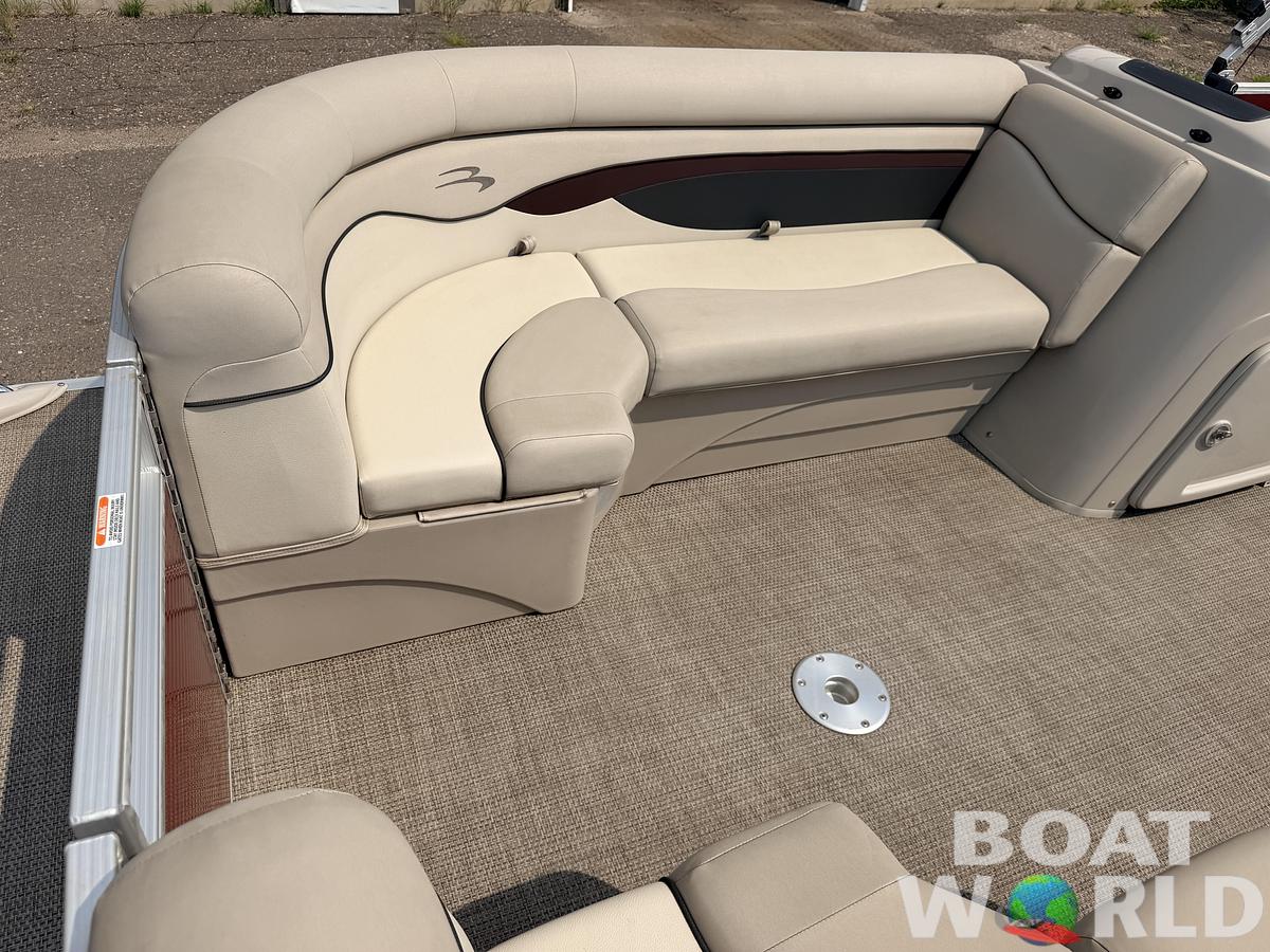 Used 2019 Bennington 21 SX Quad Lounge & Yamaha 90HP 4Stroke -$29,995
