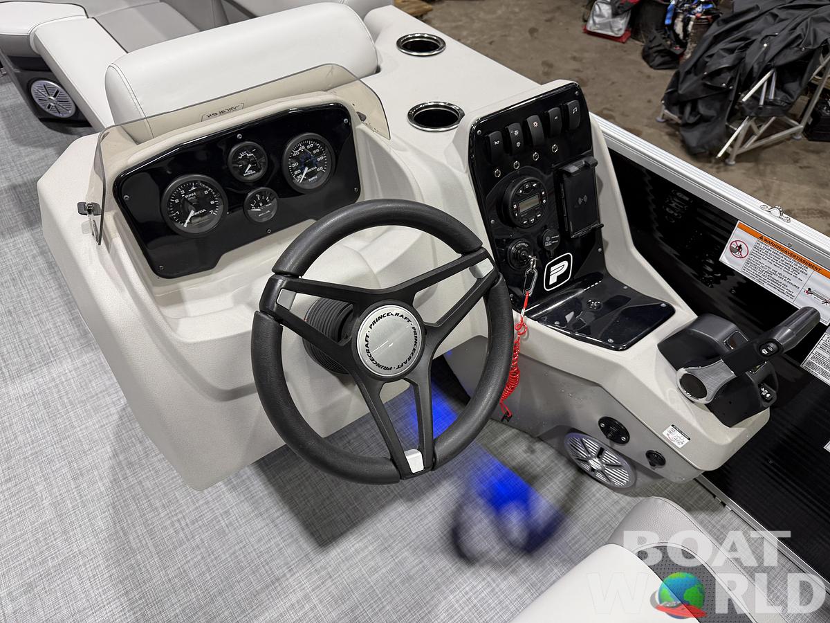 2025 Princecraft 23' Swingback & 150HP 