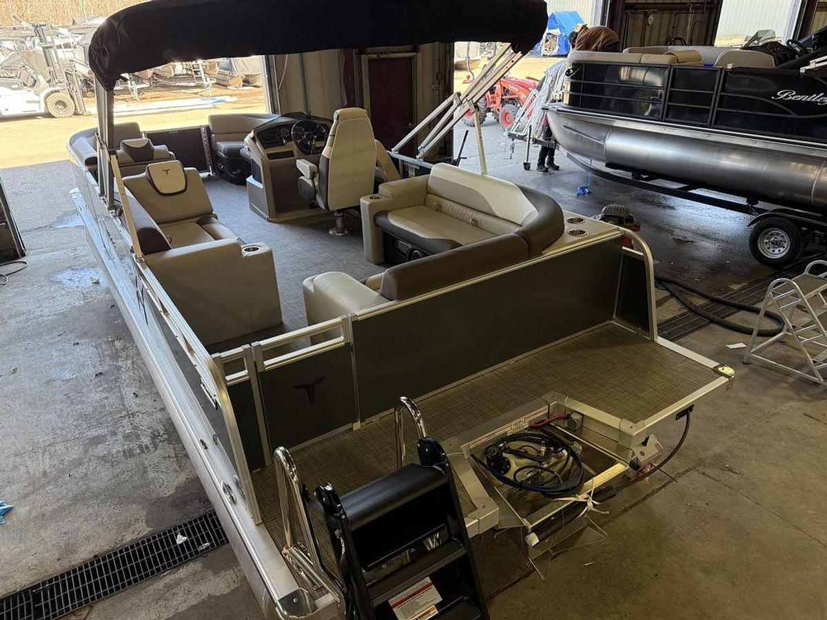 2025 Tahoe Pontoons LTZ 2385 Elite Cruise & Honda 4-Stroke EFI