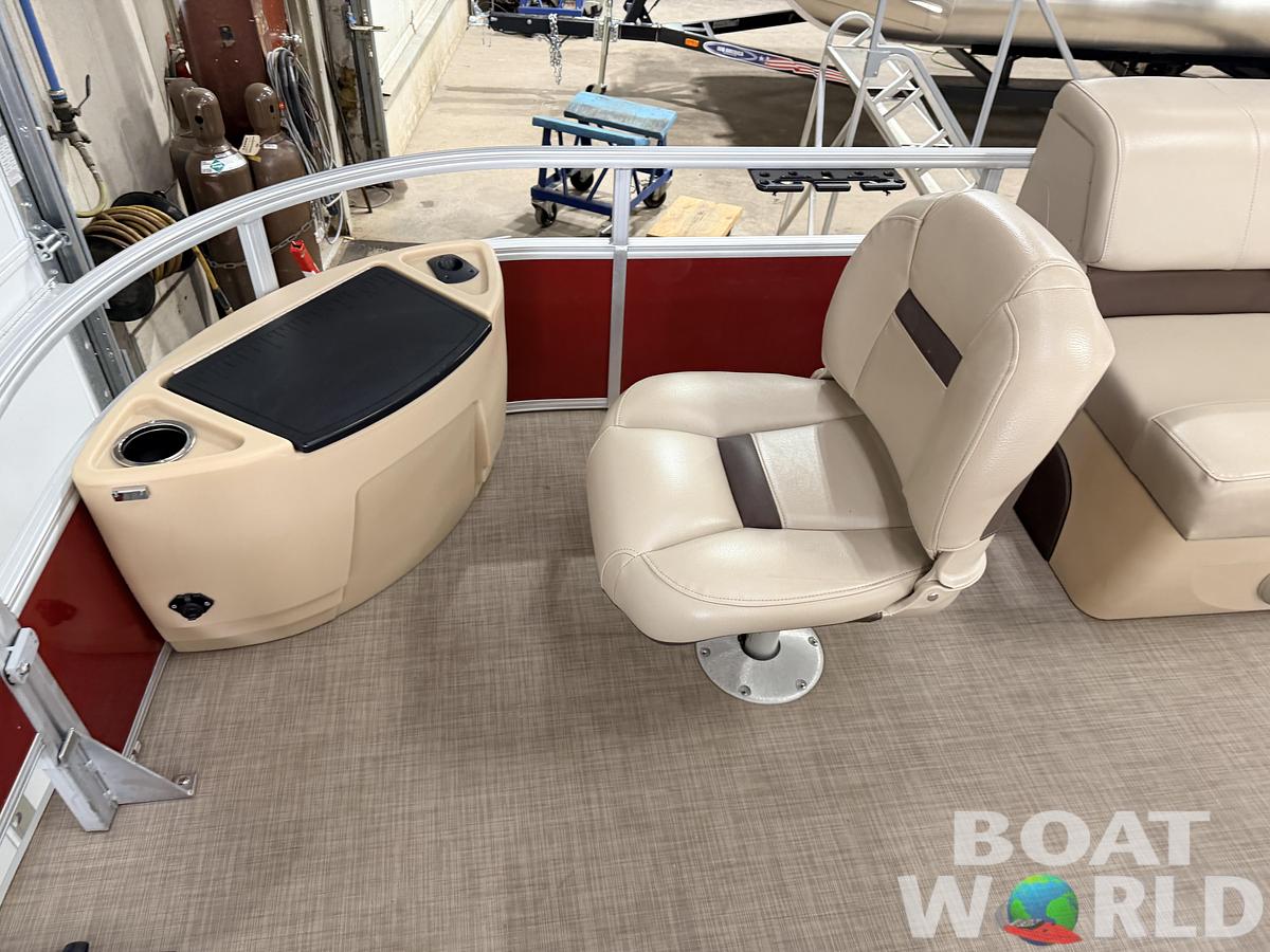 Used 2019 Sun Tracker  Fishin Barge 22 DLX XP3 Tritoon & 150HP Mercury 4Stroke - $39,995