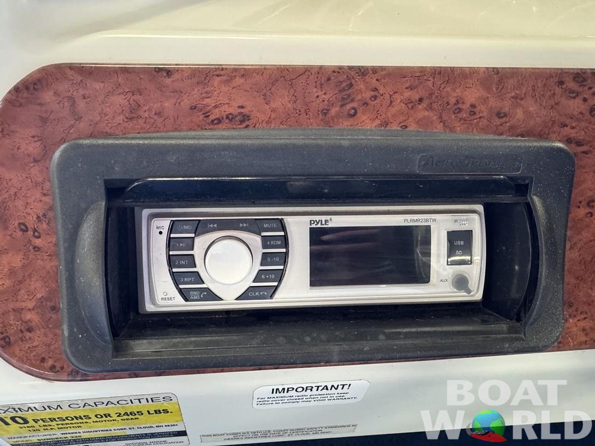 Used 2006 Weeres SunDeck 220 Pontoon