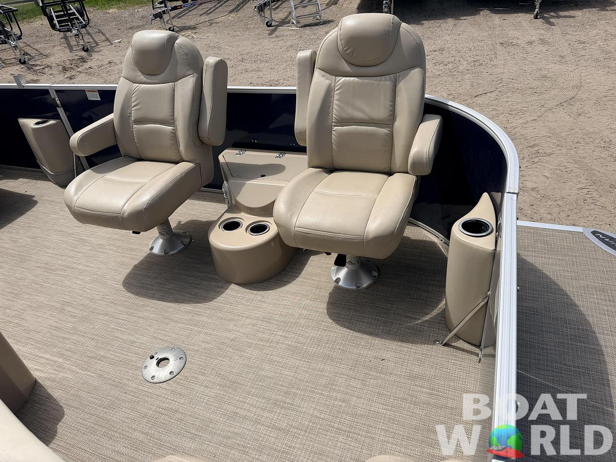 Used 2016 Sylvan Mirage 8524 LE & 150HP Mercury 4Stroke - $29,995