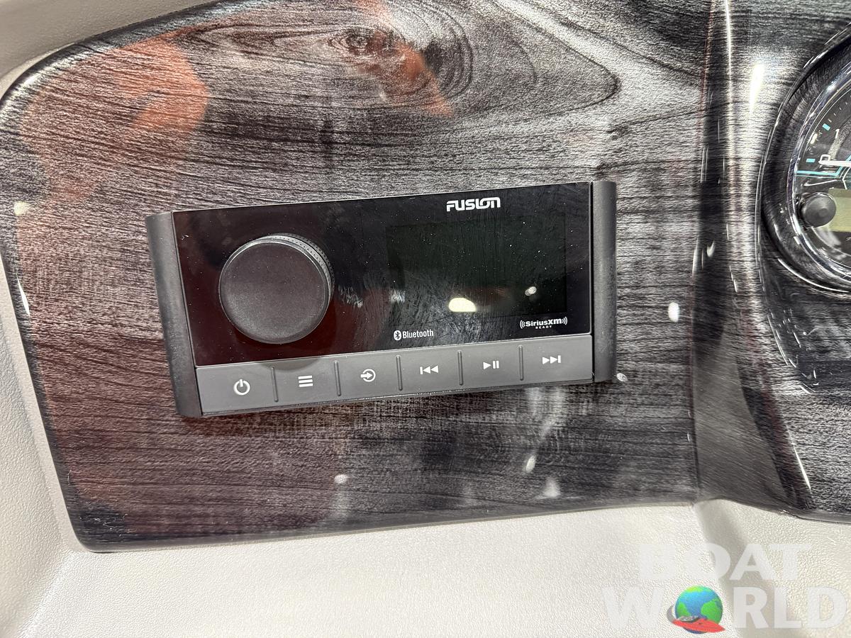 2026 Tahoe Pontoons LTZ 2385 Quad Lounge Shift SS 