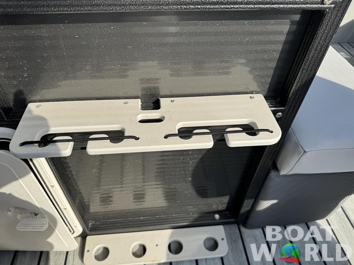 Used 2017 Crest  200 Pontoon with 115HP Yamaha Fourstroke EFI