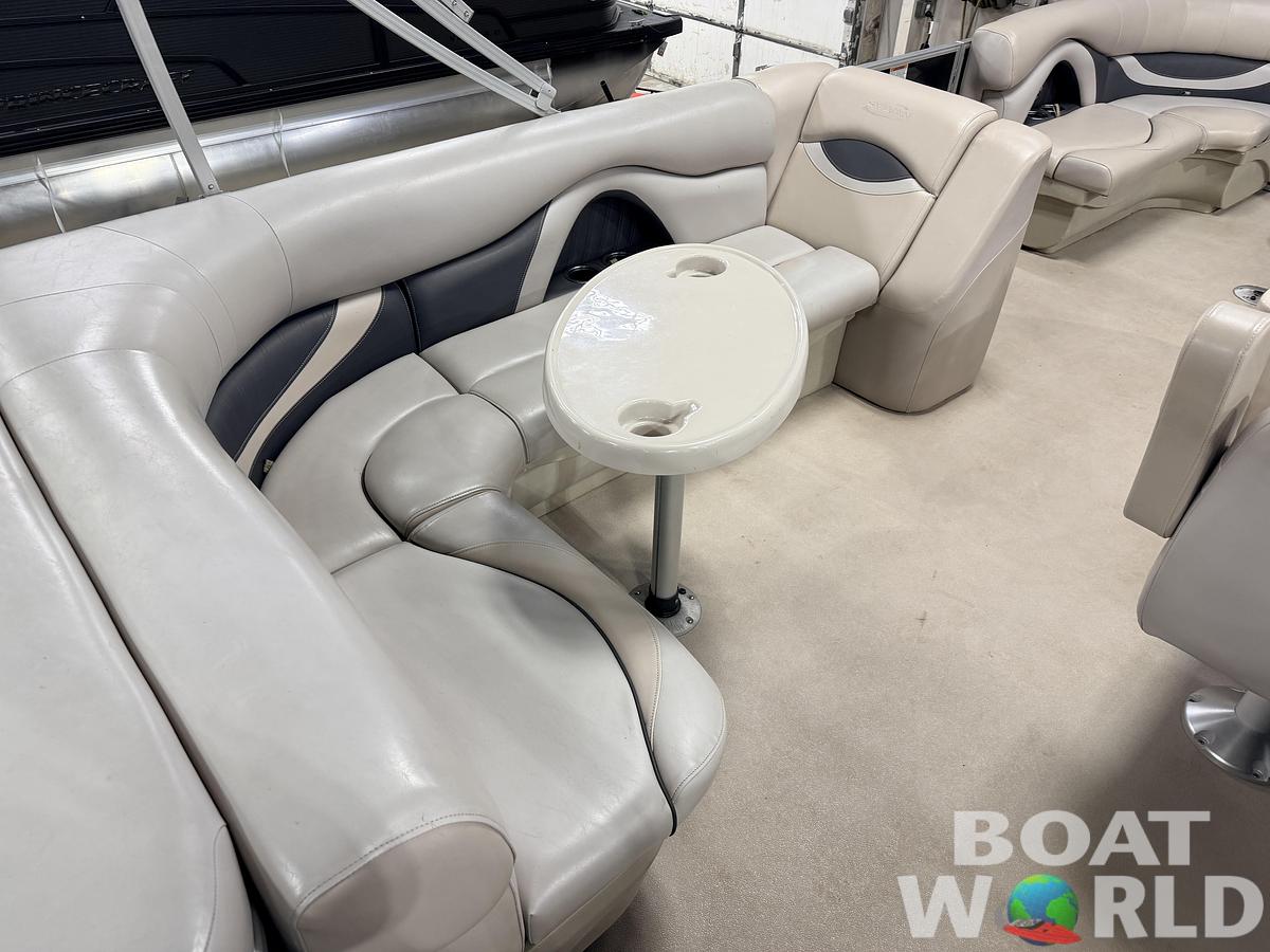 Used 2015 Sylvan Mirage 820 & 90HP Mercury 4Stroke - $21,995
