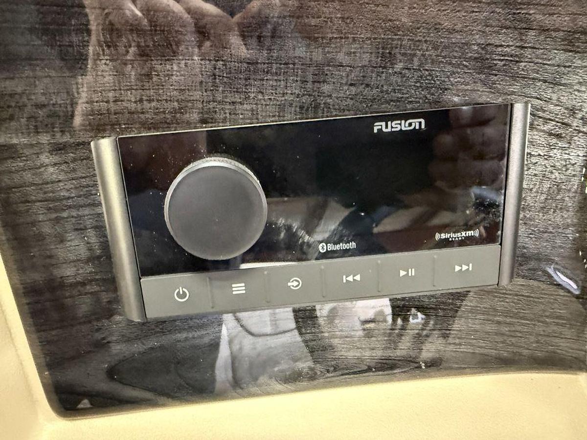 2025 Tahoe Pontoons LTZ 2385 Elite Cruise & Honda 4-Stroke EFI