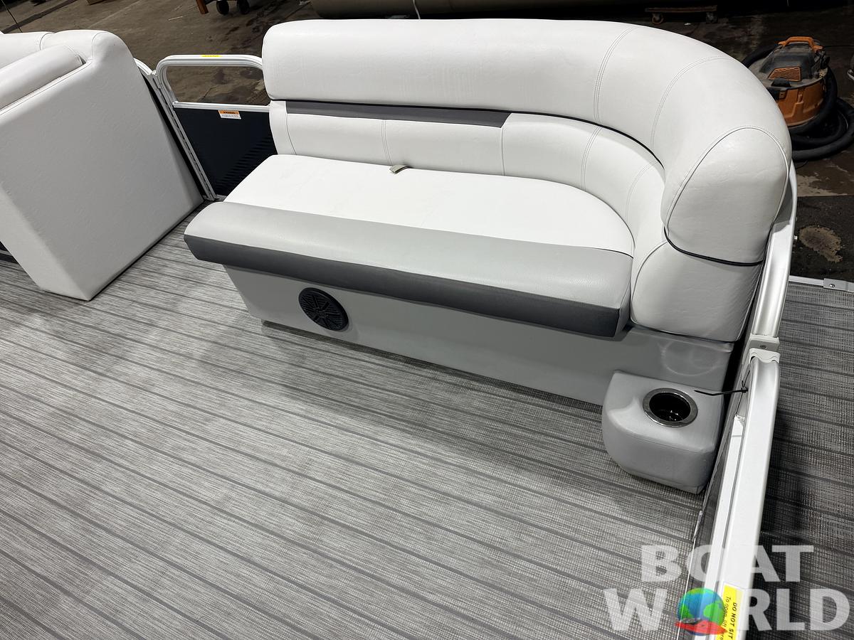 Used 2020 Sweetwater 2086 Cruise Pontoon & 70HP Suzuki 4Stroke -$25,995