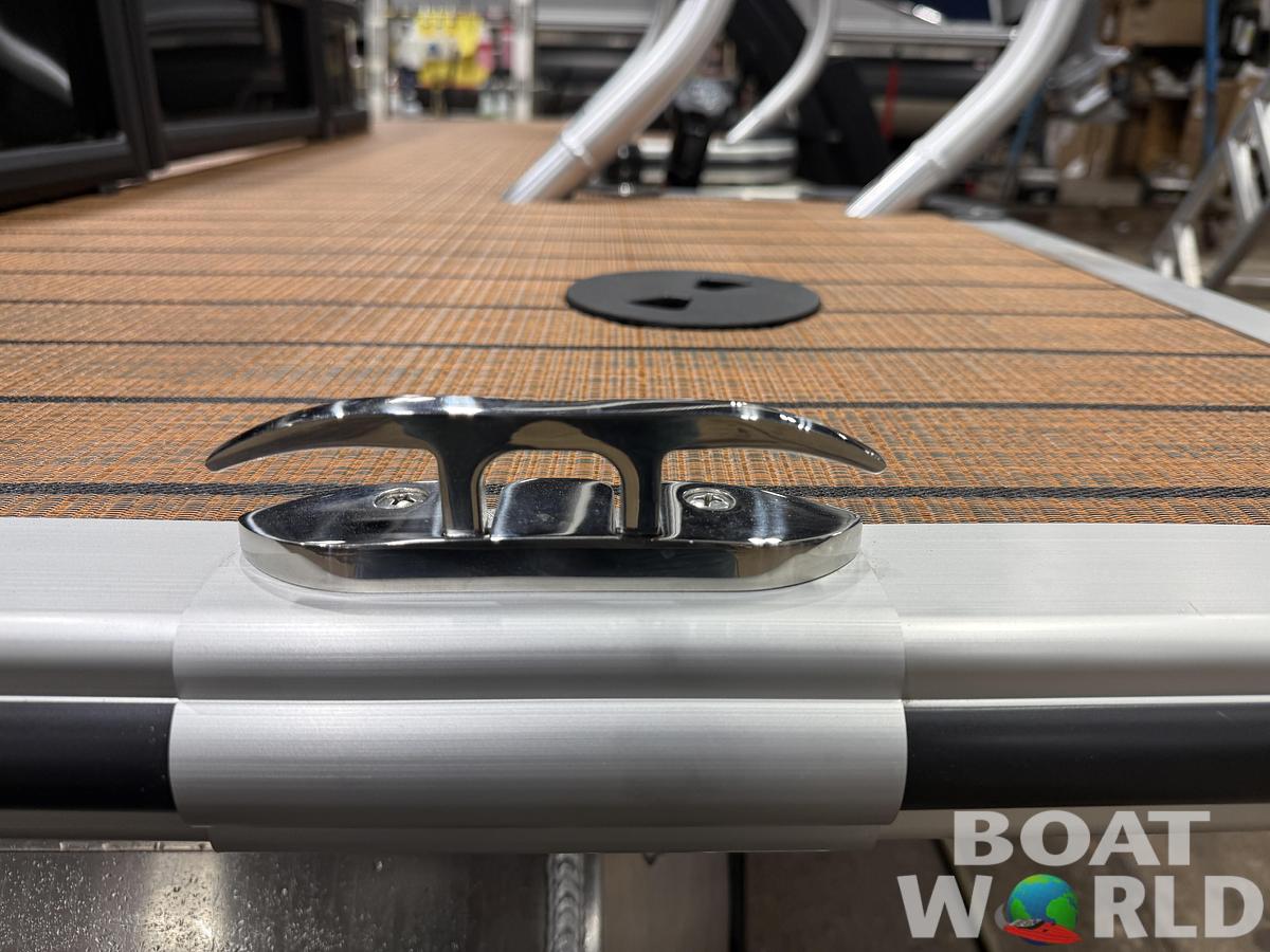 2026 Bentley Pontoons Legacy 200 Navigator Quad Lounge $39995