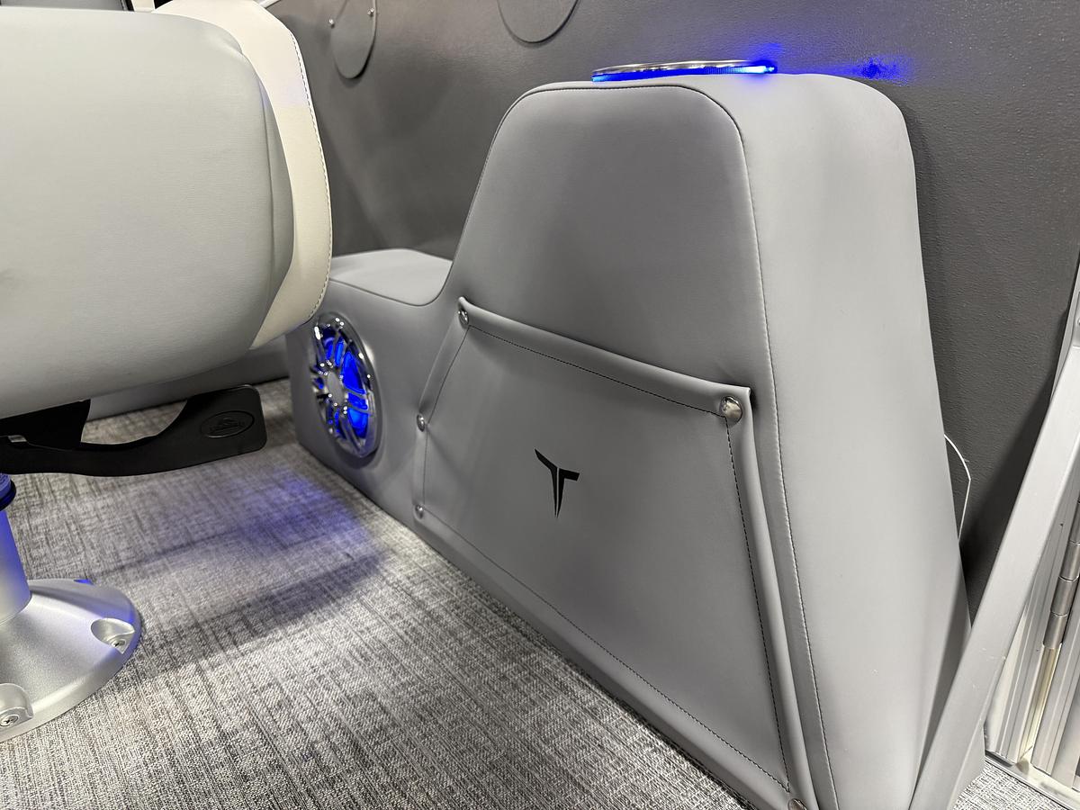 2025 Tahoe Pontoons Cascade 2385 Quad Lounge Shift SS Tritoon & Honda 225HP Outboard