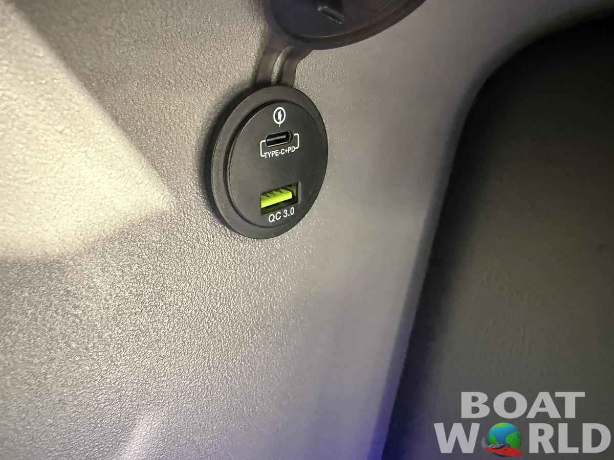 2026 Tahoe Pontoons LTZ 2385 Quad Lounge Tritoon