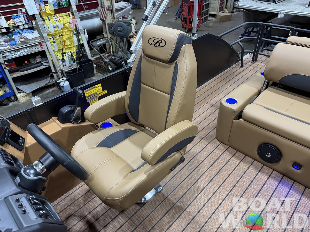 2026 Bentley Pontoons Legacy 220 Swingback 