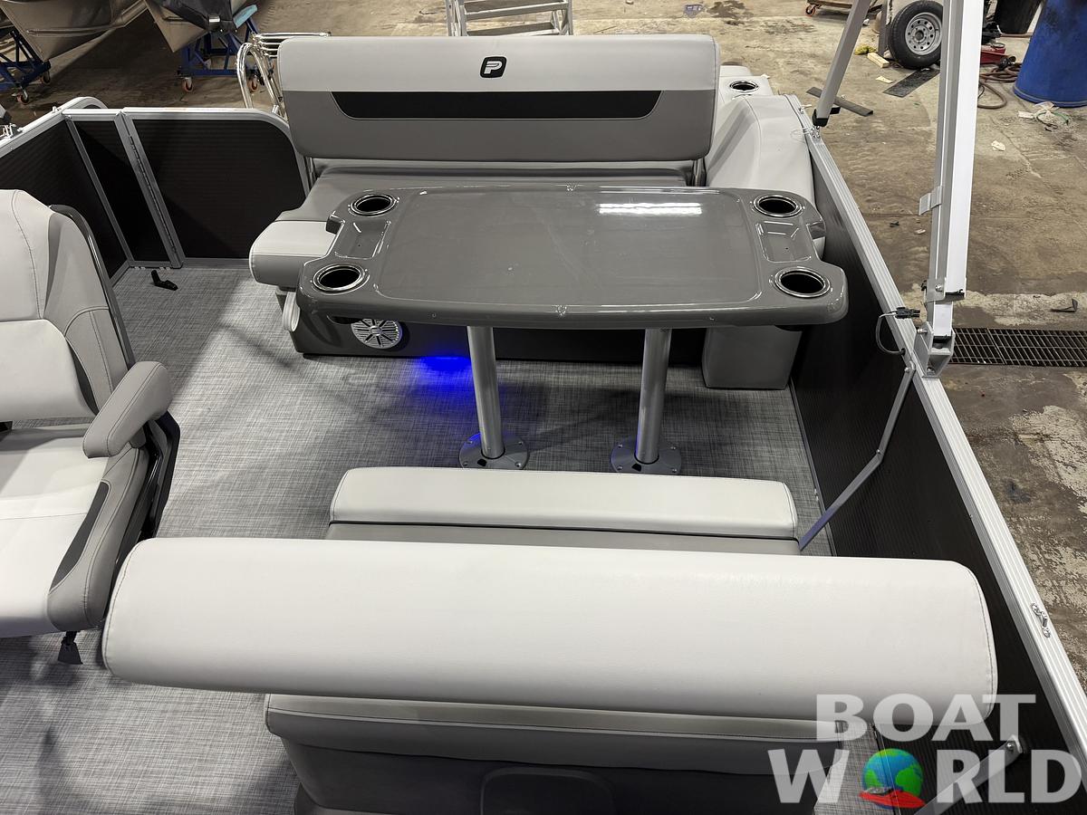 2026 Princecraft Vectra 21 RL Swingback Dinette Pontoon 