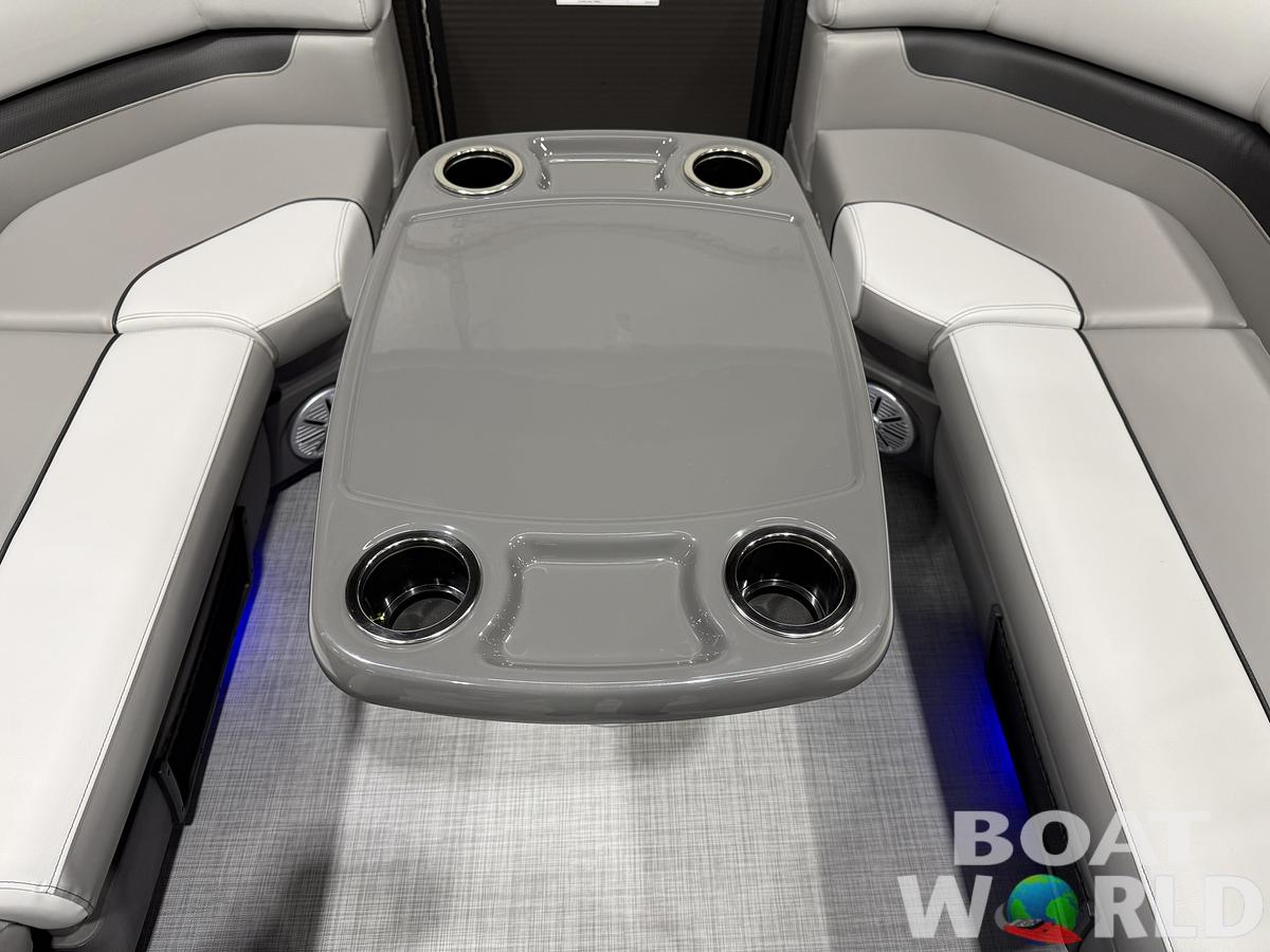 2026 Princecraft Vectra 23 RL SS Swingback Pontoon 