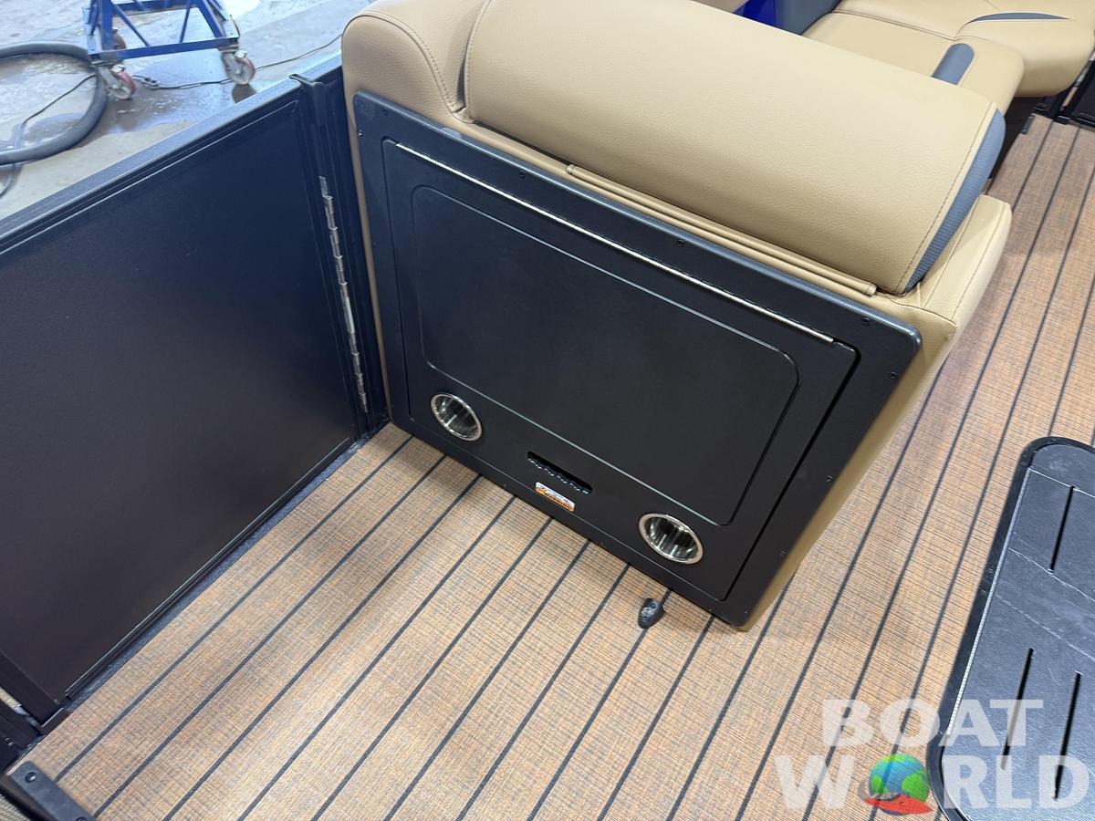 2027 Bentley 300hp Swingback Legacy 243 Tritoon $69995