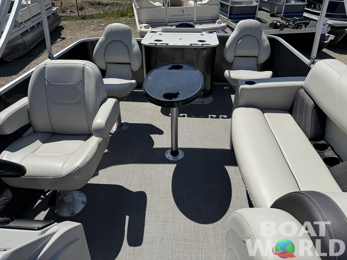 Used 2023 Sylvan 820 Party Fish Pontoon