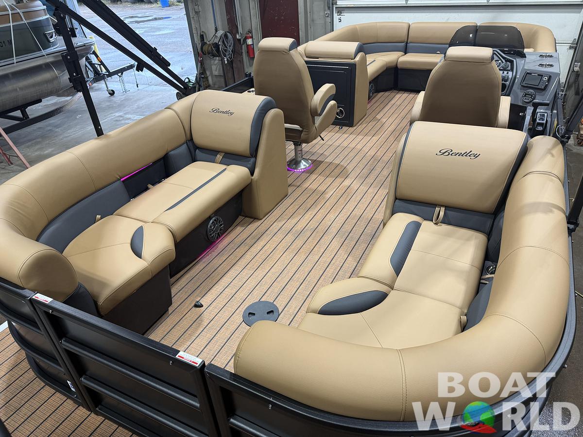 2027 Bentley Legacy 220 Navigator Quad Lounge Pontoon $43995