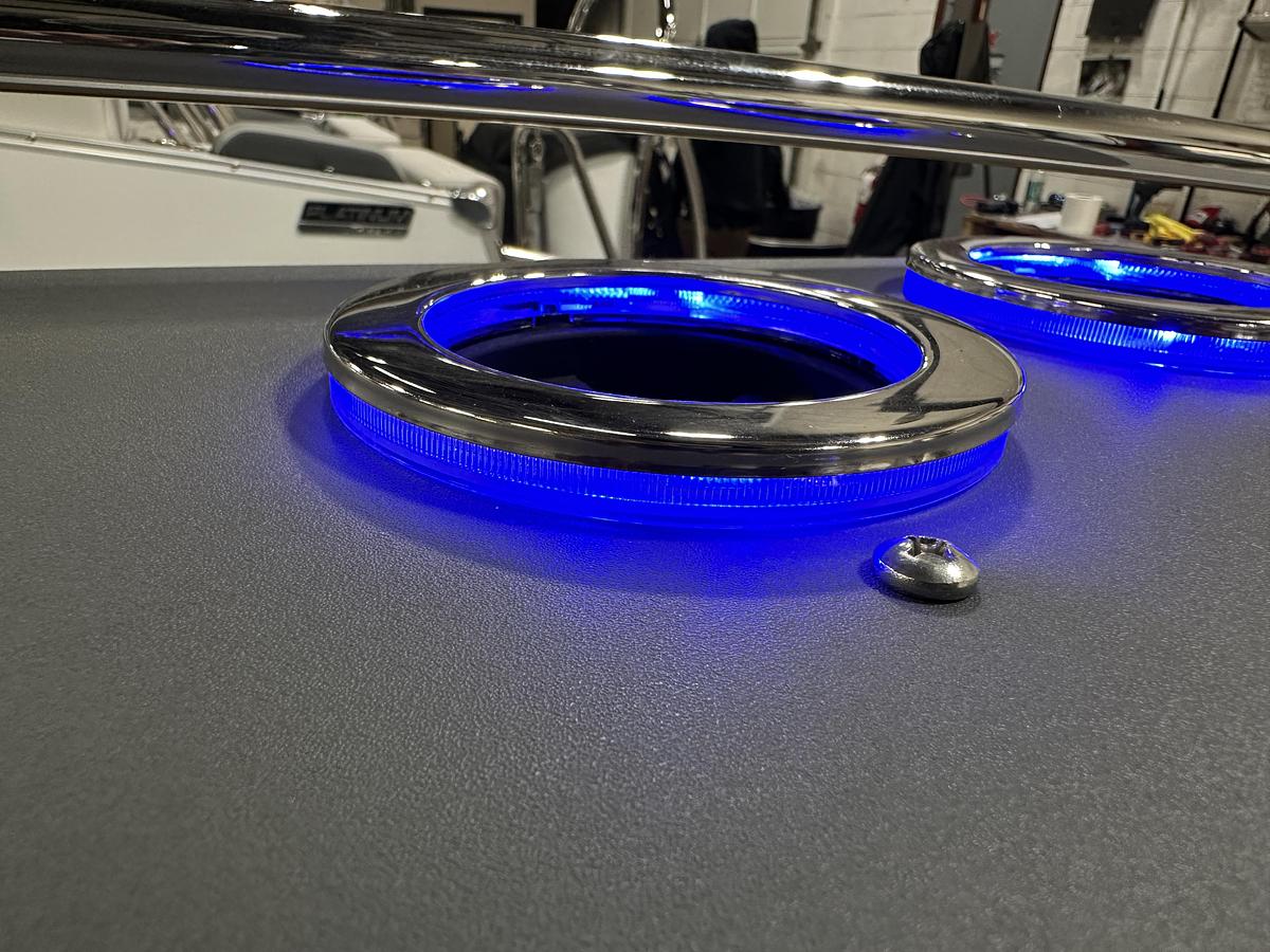 2025 Tahoe Pontoons Cascade 2385 Cruise Rear Bench Tritoon & Honda 225HP 4-Stroke EFI